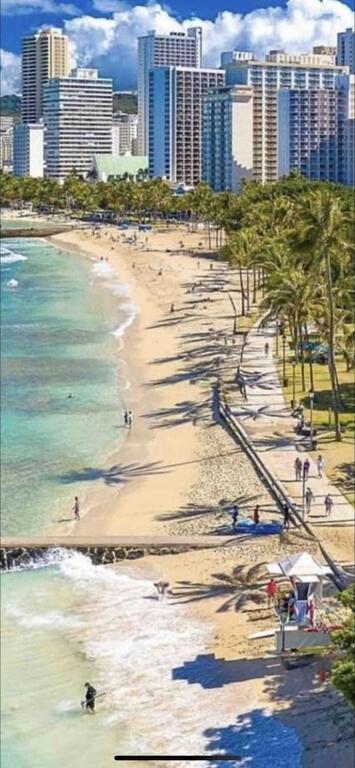 Lovely 2 Bedrooms, 2 Bathrooms, Free 1 Parking At Waikiki Apartment Honolulu
